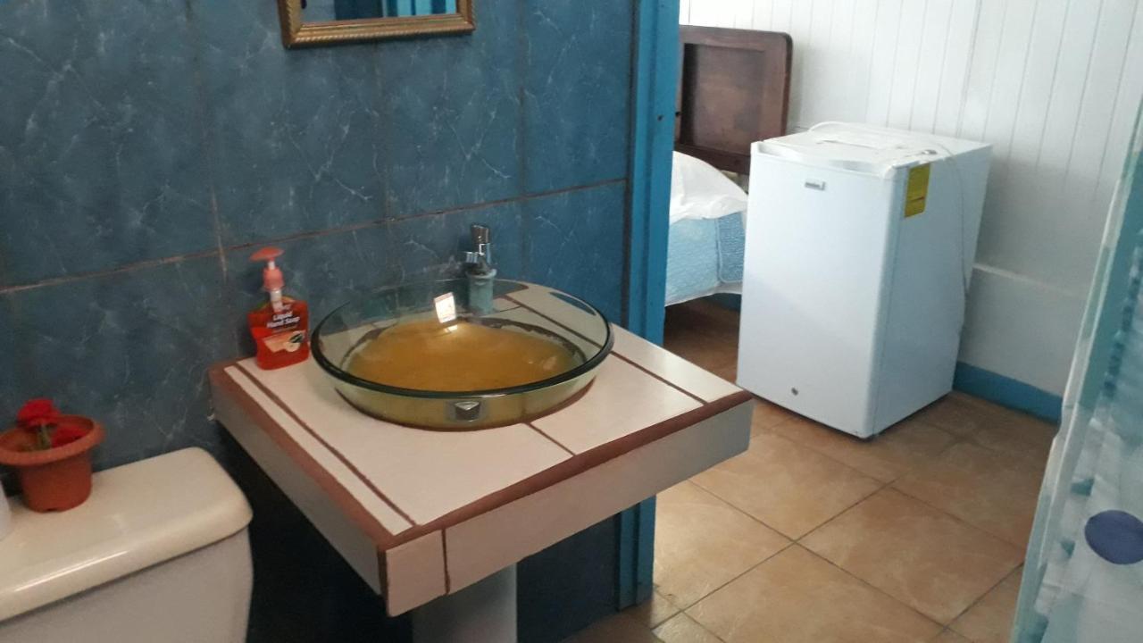 Hotel La Uvita Пуерто-Лімон Екстер'єр фото